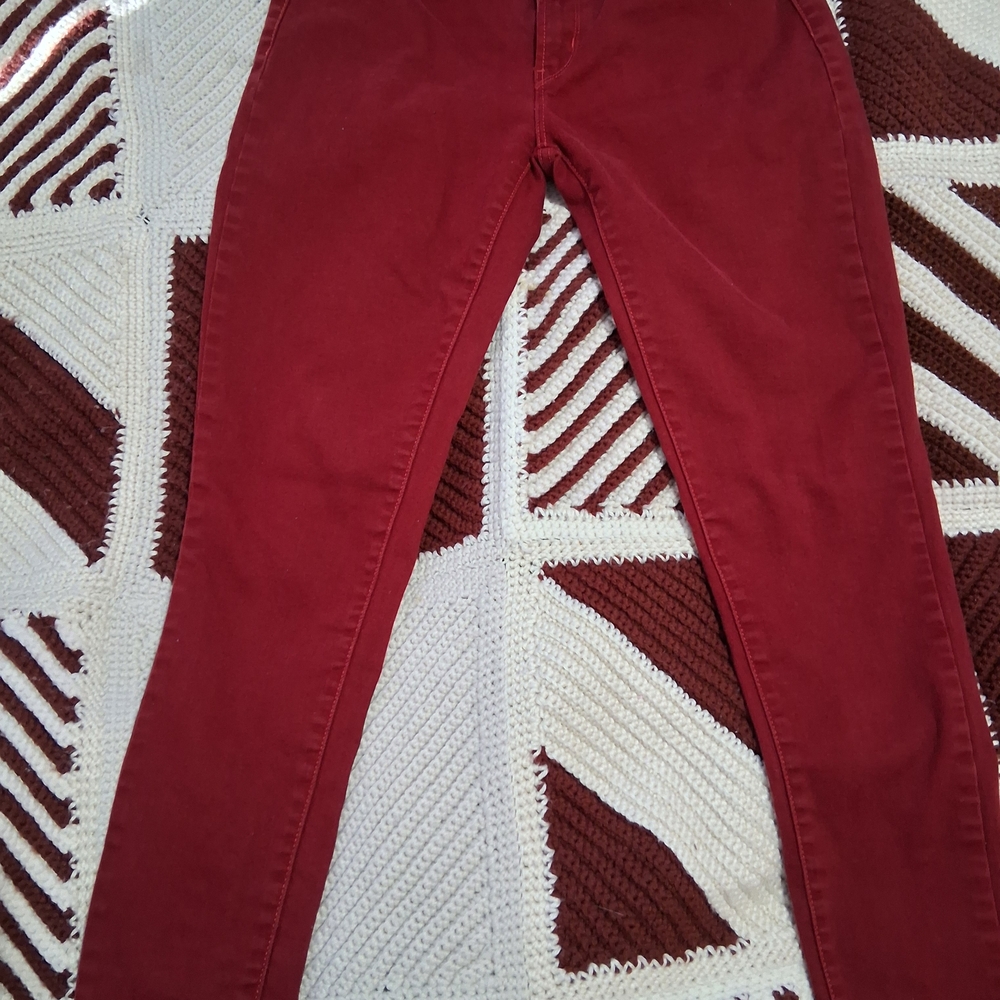 Signature by Levi Strauss Women's Burgundy Skinny Jeans